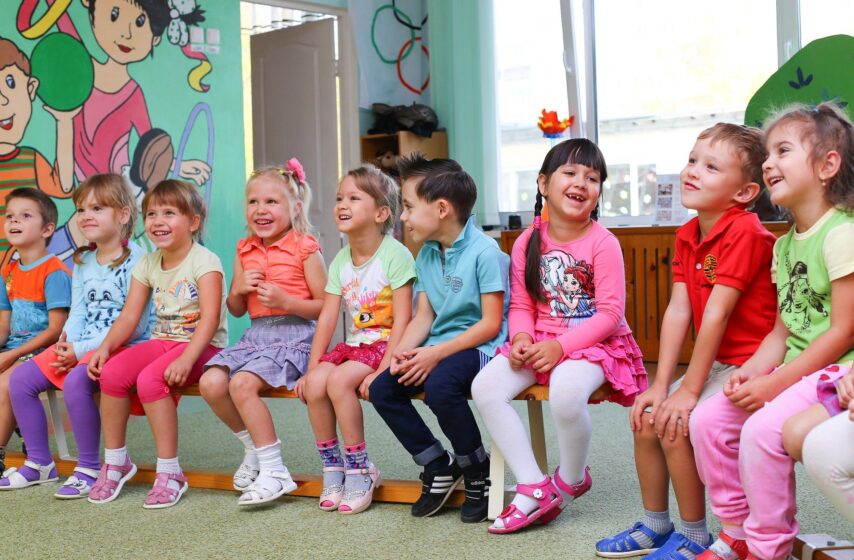 Pomoc w powrocie lub wejściu na rynek pracy osobom sprawującym opiekę nad dziećmi do lat 3